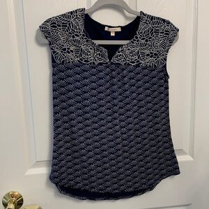 Skies are Blue Delila Lace Neckline Top-Size XS